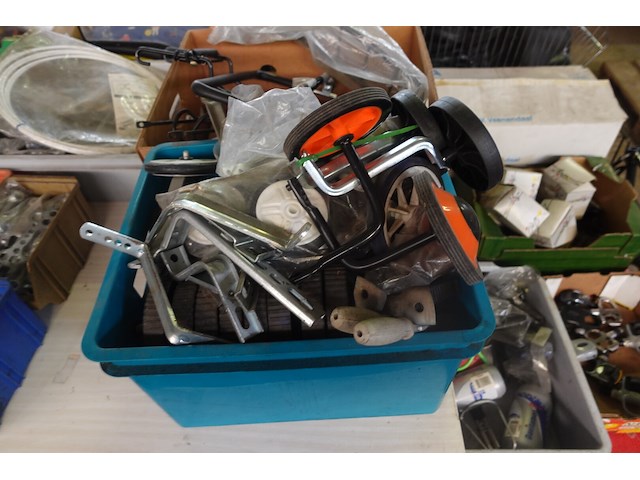 Supergrote partij fietsgerief - afbeelding 19 van  40