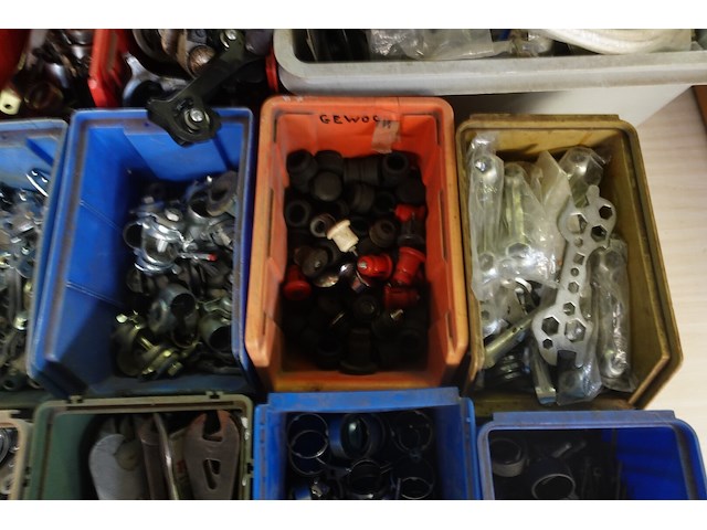 Supergrote partij fietsgerief - afbeelding 22 van  40