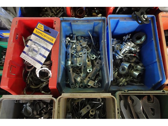 Supergrote partij fietsgerief - afbeelding 26 van  40