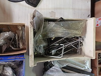 Supergrote partij fietsgerief - afbeelding 31 van  40