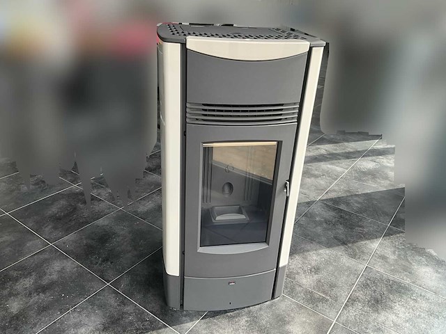 Superior sonia pelletkachel - ongebruikt (toonzaalmodel) - afbeelding 1 van  7