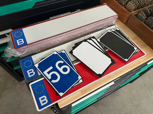 Superplaque nummerplaten ponsmachine - afbeelding 6 van  15