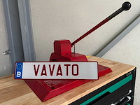 Superplaque nummerplaten ponsmachine - afbeelding 1 van  15