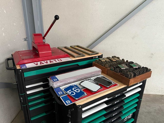 Superplaque nummerplaten ponsmachine - afbeelding 9 van  15