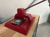 Superplaque nummerplaten ponsmachine - afbeelding 15 van  15