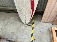 Surfplank en cobra-windsurfplank met zeil - afbeelding 4 van  16