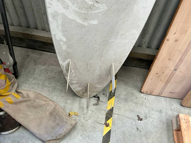 Surfplank en cobra-windsurfplank met zeil - afbeelding 7 van  16