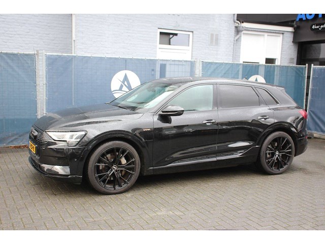 Suv audi e-tron advanced exterieur elektrisch 361pk 2019 - afbeelding 1 van  1