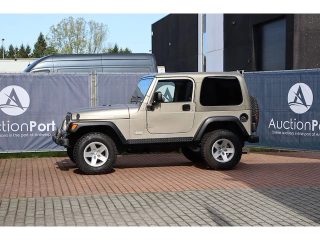 Suv jeep wrangler 4.0 automaat rubicon benzine 2005 - afbeelding 1 van  1
