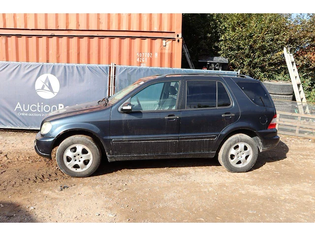 Suv mercedes-benz ml 270 cdi diesel 163pk 2002 - afbeelding 1 van  1