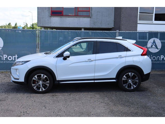 Suv mitsubishi eclipse cross benzine 163pk 2018 - afbeelding 1 van  1