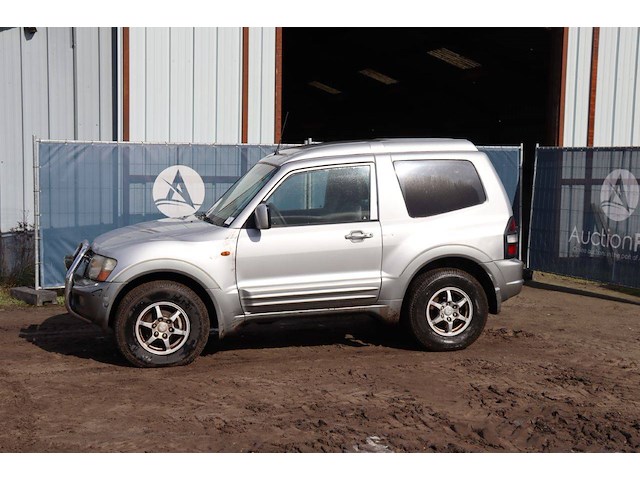 Suv mitsubishi pajero 3.2 di glx hrls diesel 161pk 2002 - afbeelding 1 van  1