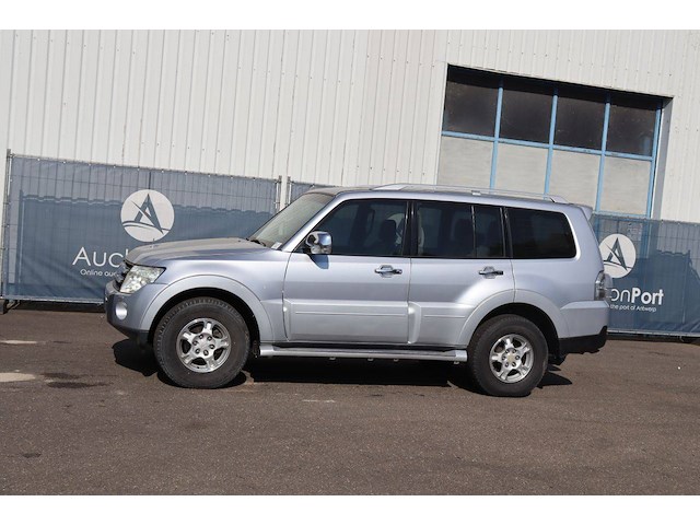 Suv mitsubishi pajero benzine 2008 - afbeelding 1 van  1