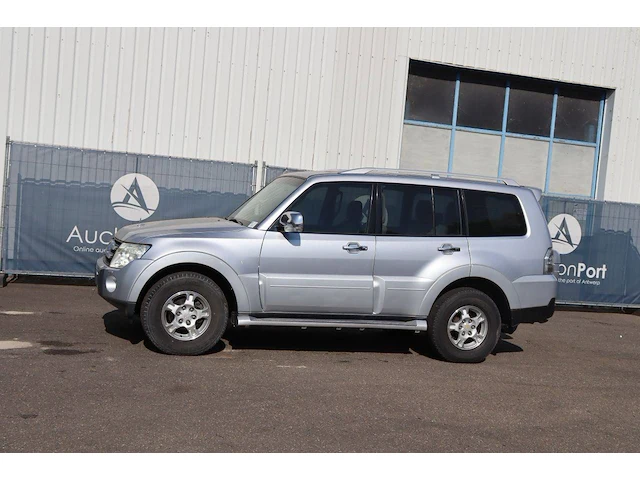 Suv mitsubishi pajero benzine 2008 - afbeelding 1 van  1