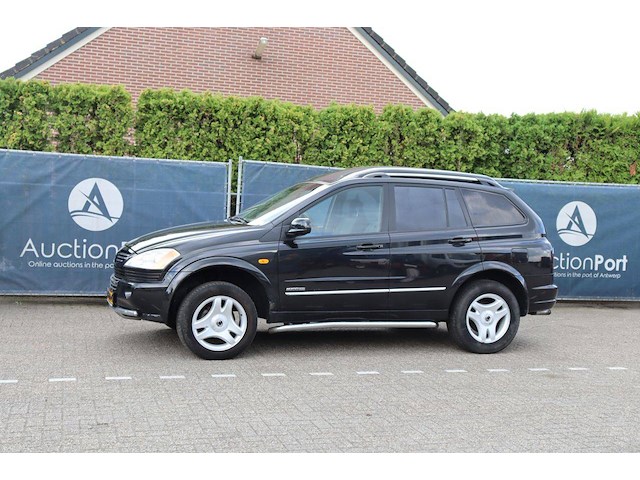 Suv ssangyong kyron m200 2wd aut. hr diesel 142pk 2007 (marge) - afbeelding 1 van  1