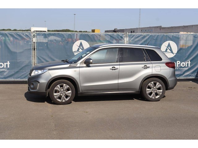 Suv suzuki vitara benzine 111pk 2019 (marge) - afbeelding 1 van  1