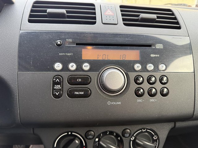 Suziki swift, 2006 - afbeelding 7 van  35