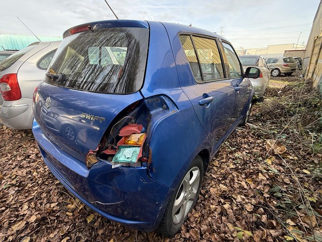 Suziki swift, 2006 - afbeelding 30 van  35