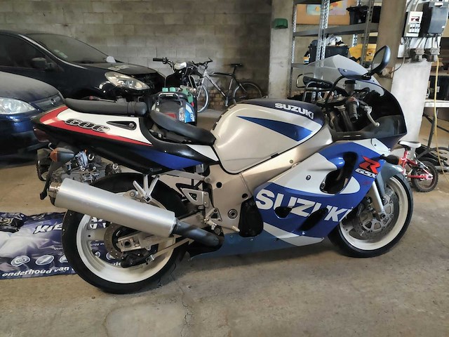 Suzuki - ad - motorcycle - afbeelding 6 van  11