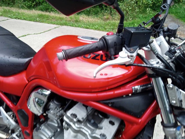 Suzuki - bandit - motorfiets - afbeelding 4 van  8