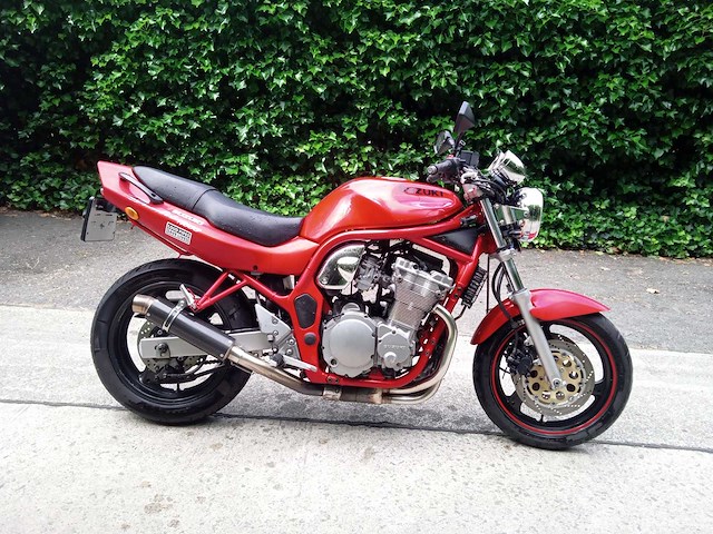 Suzuki - bandit - motorfiets - afbeelding 2 van  8