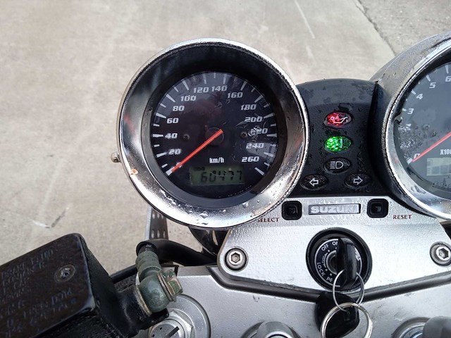 Suzuki - bandit 1200 - motorfiets - afbeelding 9 van  10