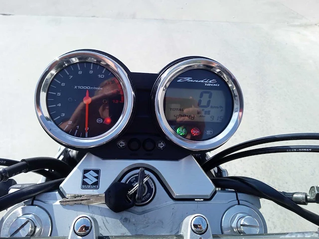 Suzuki - bandit 1200 - motorfiets - afbeelding 7 van  9
