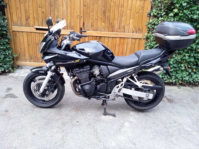 Suzuki - bandit gsf 650 - motorfiets - afbeelding 1 van  8