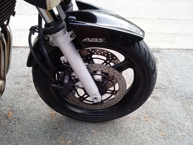 Suzuki - bandit gsf 650 - motorfiets - afbeelding 3 van  8