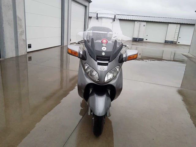 Suzuki - burgman 650 - motorfiets - afbeelding 8 van  10