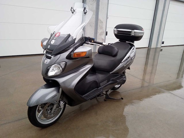 Suzuki - burgman 650 - motorfiets - afbeelding 3 van  10