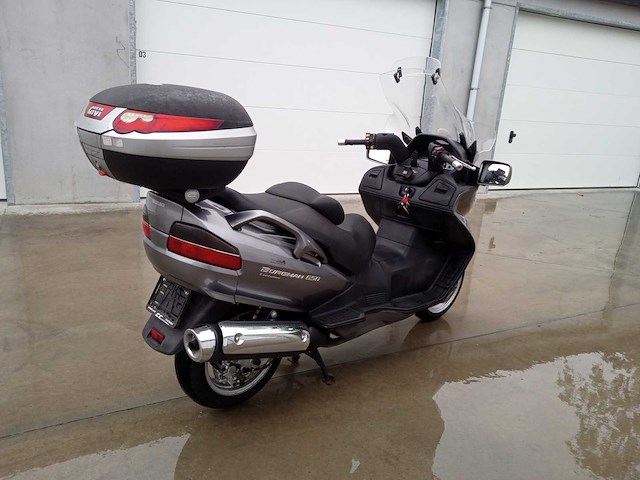 Suzuki - burgman 650 - motorfiets - afbeelding 6 van  10