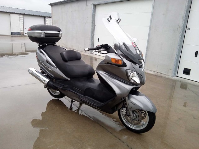 Suzuki - burgman 650 - motorfiets - afbeelding 7 van  10