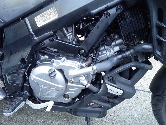 Suzuki - dl 650 v storm - motorfiets - afbeelding 6 van  11