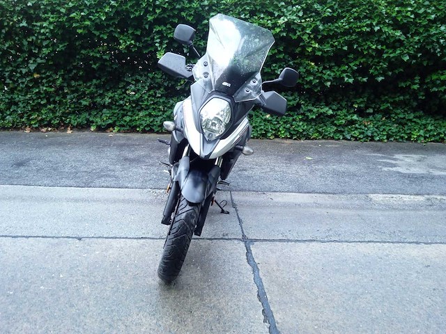 Suzuki - dl 650 v storm - motorfiets - afbeelding 10 van  11