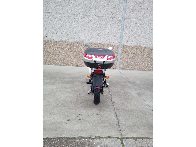 Suzuki - gs 500 f - motorfiets - afbeelding 9 van  10