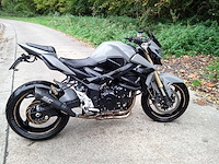Suzuki - gsr750 - motorfiets - afbeelding 9 van  10