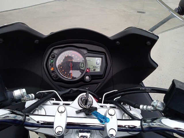 Suzuki - gsx 1250 f bandit - motorfiets - afbeelding 2 van  11