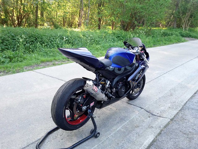 Suzuki - gsx r 1000 - motorfiets - afbeelding 7 van  10