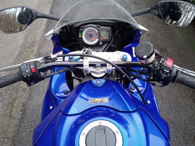 Suzuki - gsx r 600 - motorfiets - afbeelding 8 van  11