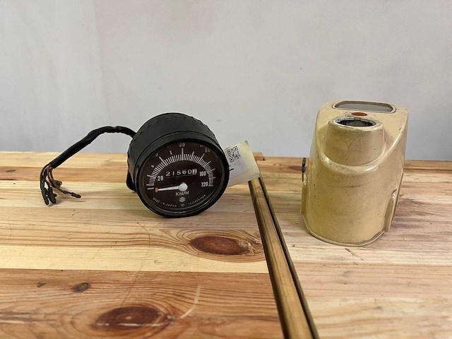 Suzuki - kilometerteller / snelheidsmeter (2x) - afbeelding 1 van  6