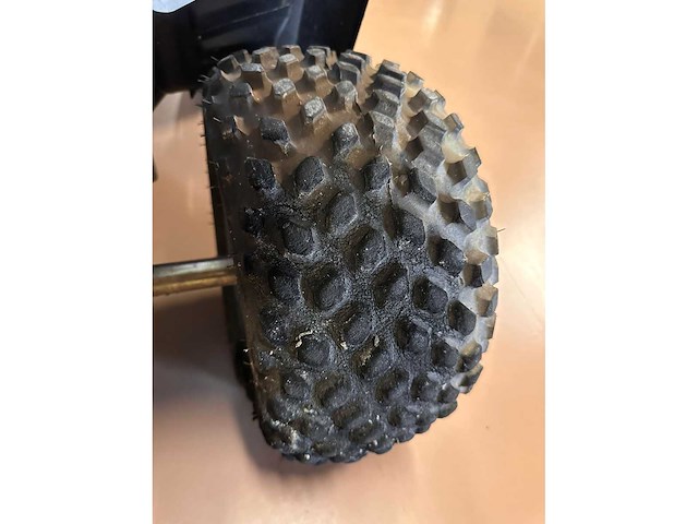 Suzuki - motorised scooter - afbeelding 10 van  11