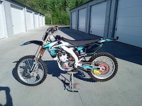 Suzuki - rmz 250 full cross - motorfiets - afbeelding 3 van  5