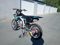Suzuki - rmz 250 full cross - motorfiets - afbeelding 4 van  5