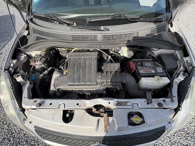 Suzuki - swift - 1.3 exclusive - car - 2009 - afbeelding 5 van  17