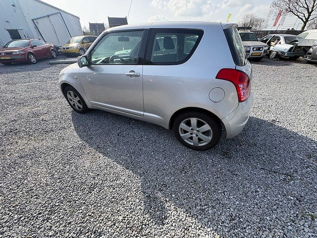 Suzuki - swift - 1.3 exclusive - car - 2009 - afbeelding 3 van  16