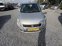Suzuki - swift - 1.3 exclusive - car - 2009 - afbeelding 10 van  16