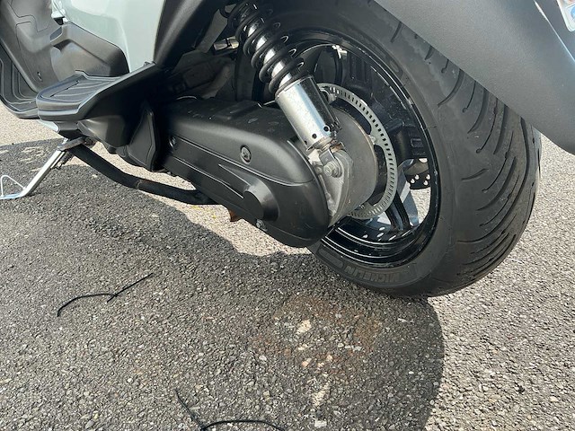 Suzuki burgman 650 motorfiets - afbeelding 2 van  17
