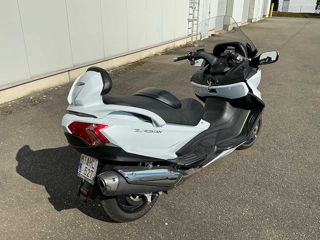 Suzuki burgman 650 motorfiets - afbeelding 14 van  17