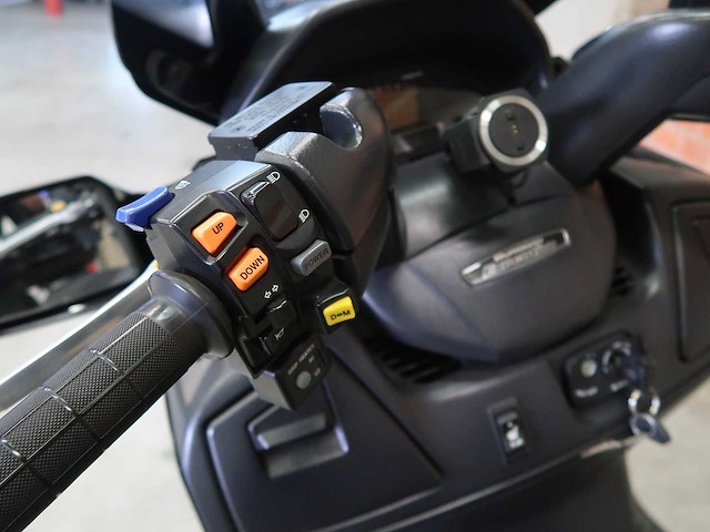 Suzuki burgman - afbeelding 2 van  6